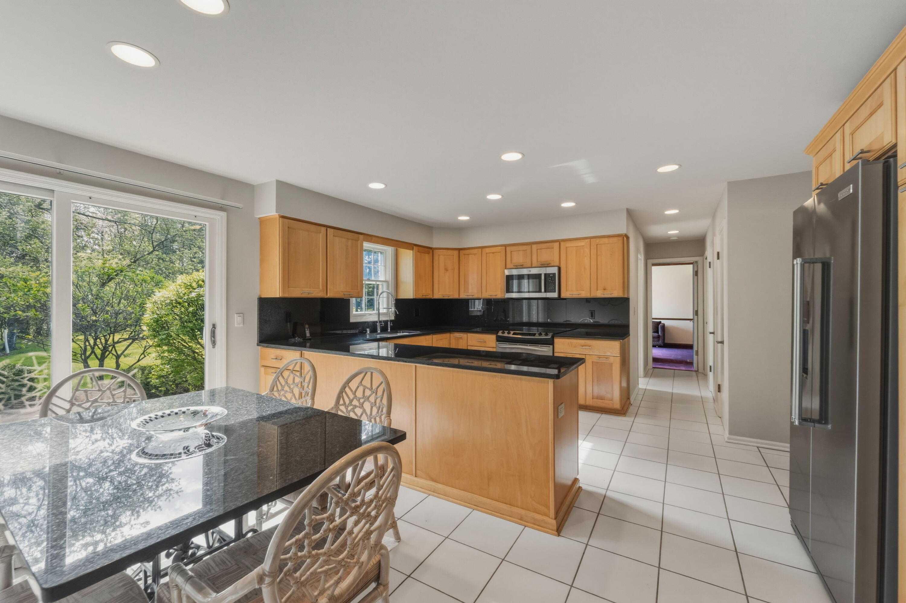 9840 North Otto Road Mequon, WI 53092 - Photo 11 of 45 Large Dinette