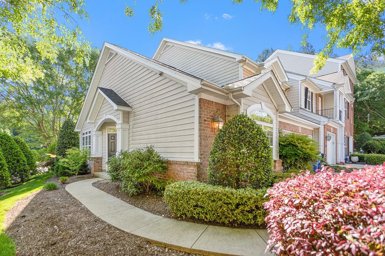 1401 Basinger Court Raleigh, NC 27612 - Photo 2 of 32 Photo 2