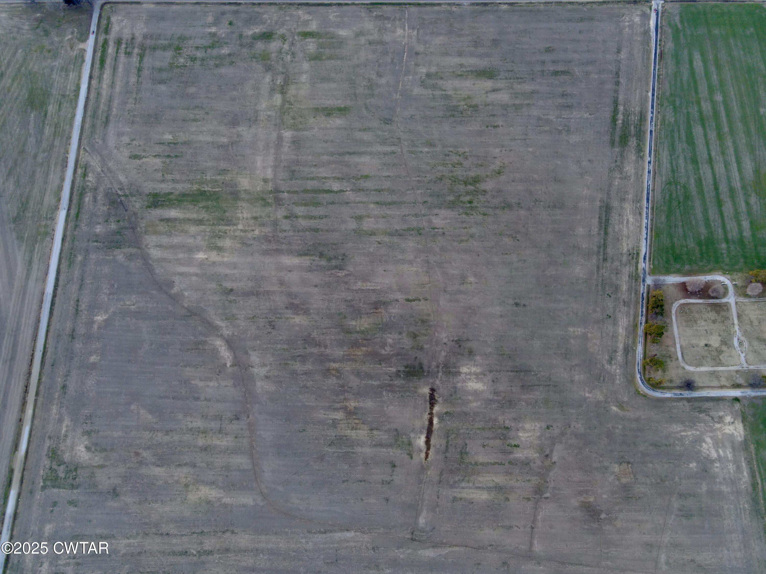 0 Sunkist Beach Road Tiptonville, TN 38079 - Photo 9 of 24 a bathroom with a shower