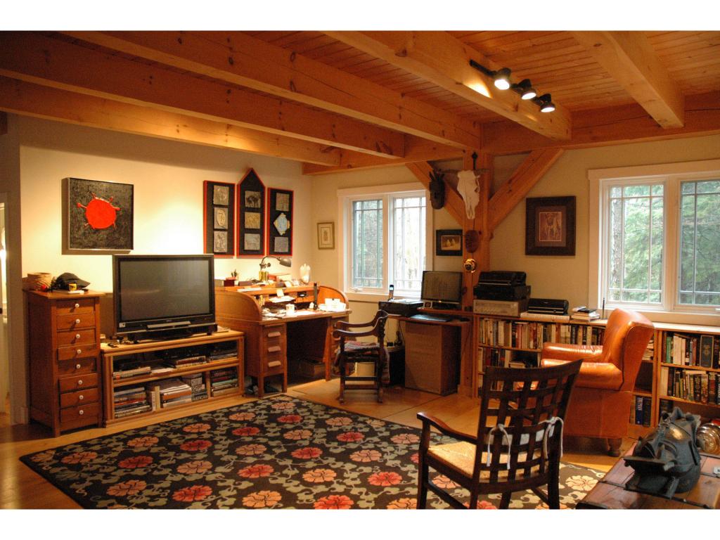 386 Holland Hill Road Putney, VT 05346 - Photo 10 of 31