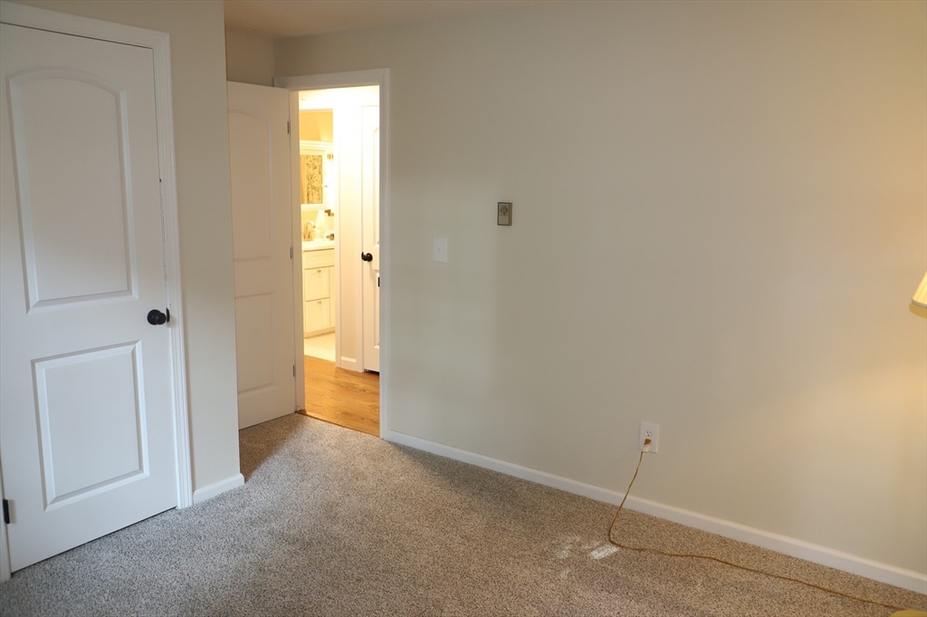 134 Peekskill Avenue Springfield, MA 01129 - Photo 20 of 29 Gallery Image 20