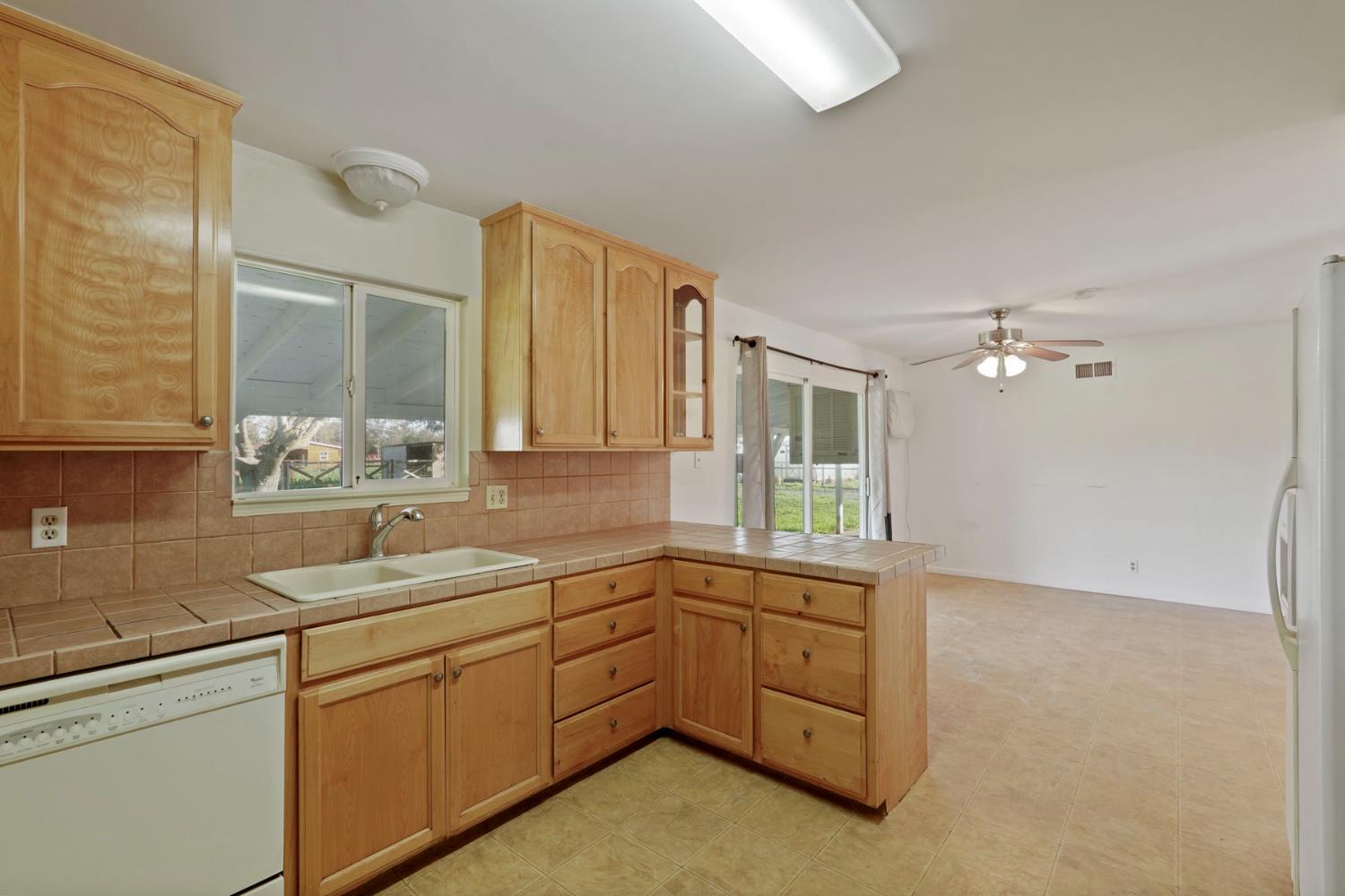 13393 East Jahant Road Acampo, CA 95220 - Photo 15 of 45