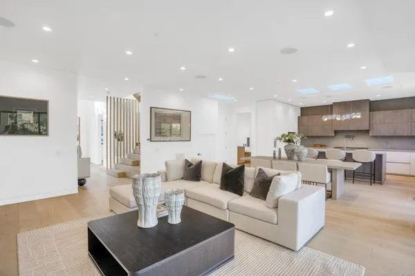 $6,488,000 | 957 Clara Drive, Palo Alto, CA 94303