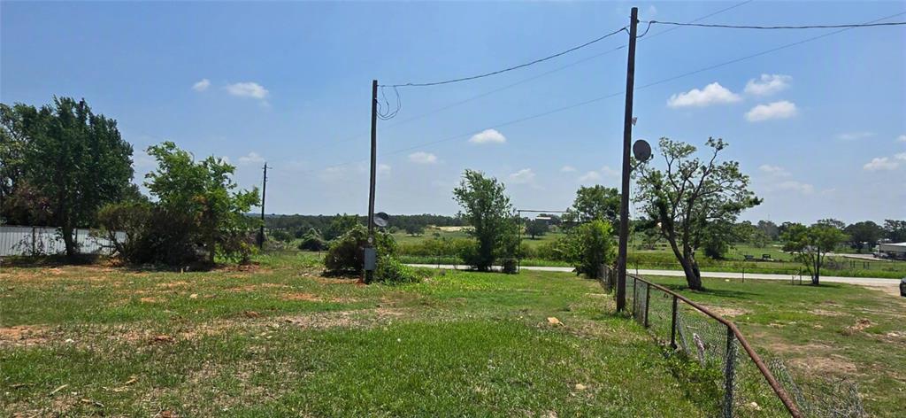 251 Rhoades Lane Springtown, TX 76082 - Photo 2 of 8