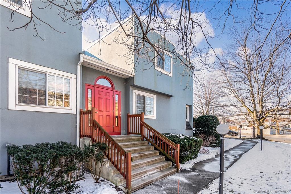 9 Maple Tree Avenue, Unit B4 Stamford, CT 06906 - Photo 1 of 1