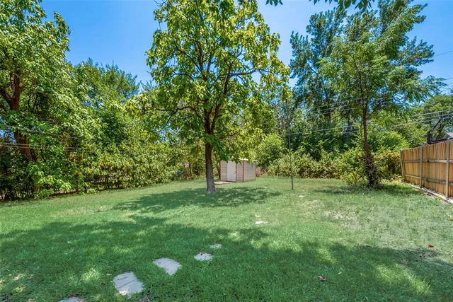 $1,450 | 1412 Woodcrest Drive, Mesquite, TX 75149