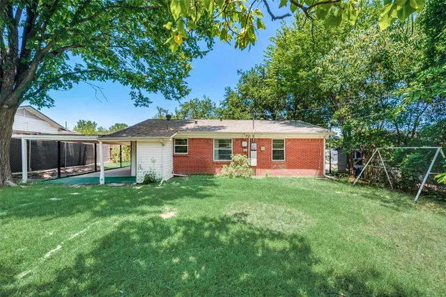 $1,450 | 1412 Woodcrest Drive, Mesquite, TX 75149