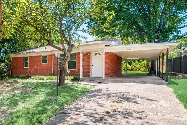 $1,450 | 1412 Woodcrest Drive, Mesquite, TX 75149