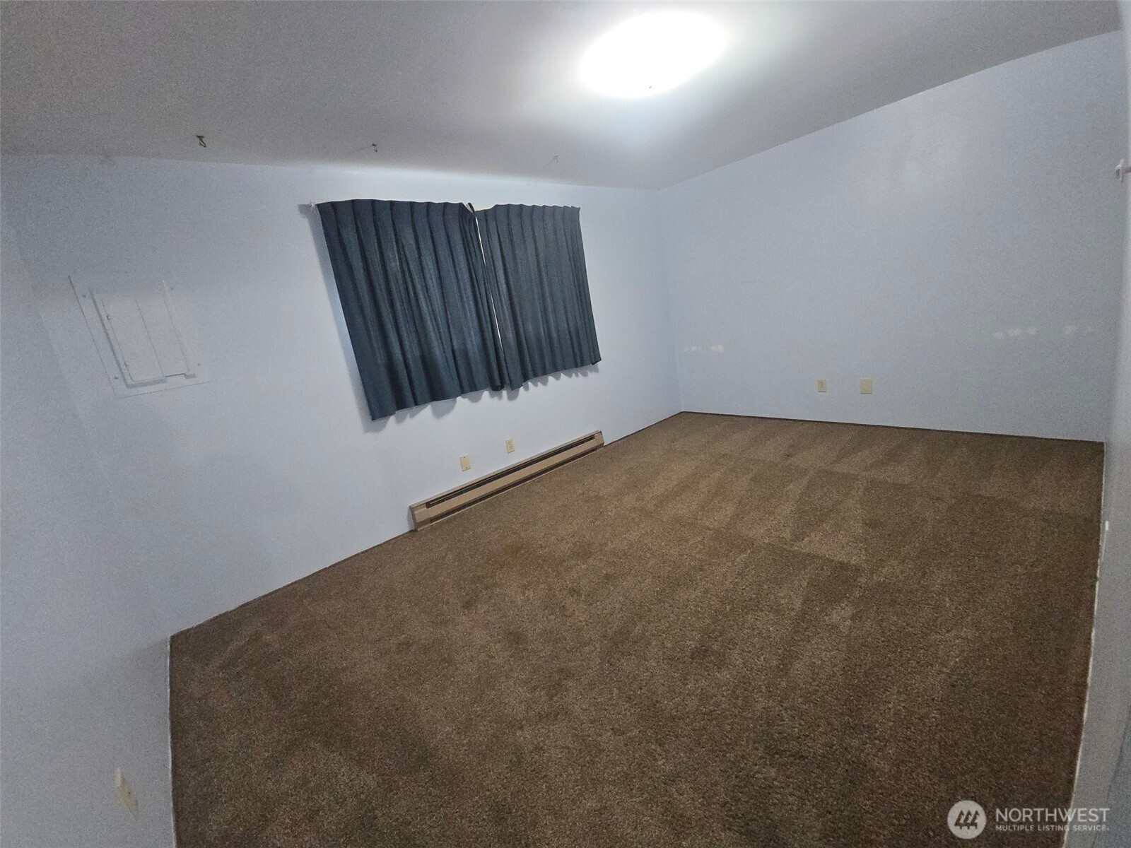11629 20th Street Southeast Lake Stevens, WA 98258 - Photo 11 of 17 an empty room with windows