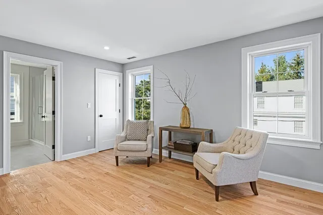 $3,800 | 2 Day Street, Unit 2, Waltham, MA 02453