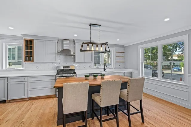 $3,800 | 2 Day Street, Unit 2, Waltham, MA 02453