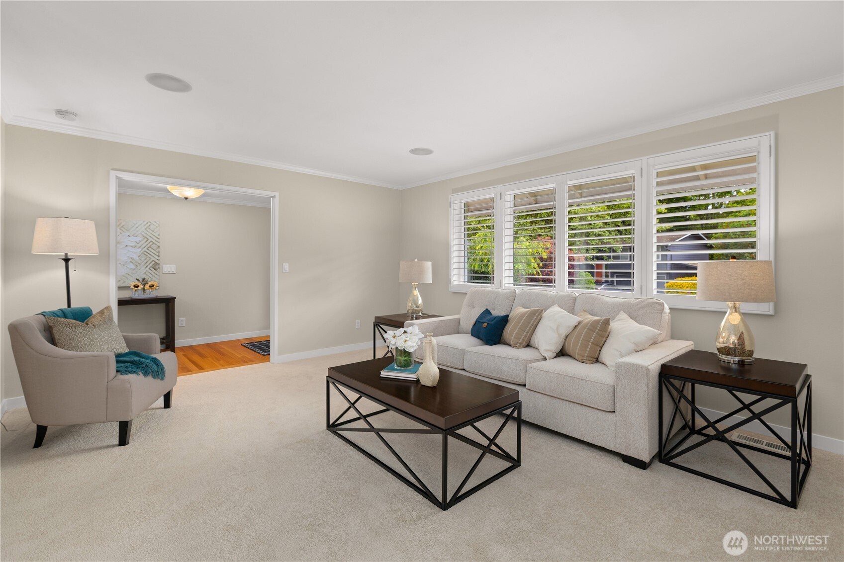 14518 112th Avenue Northeast Kirkland, WA 98034 - Photo 8 of 38