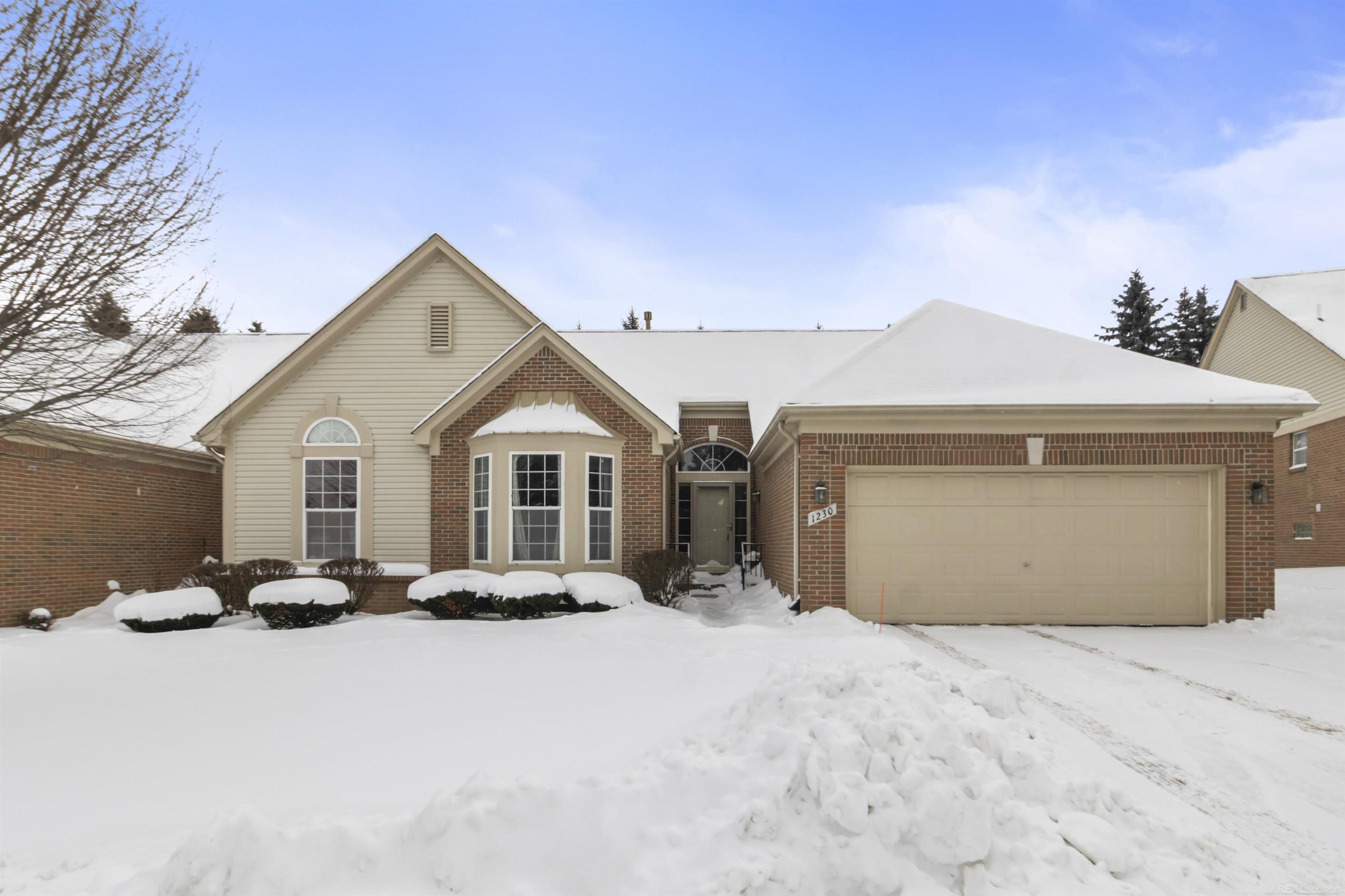 1230 Churchill Circle Rochester, MI 48307 - Photo 2 of 27