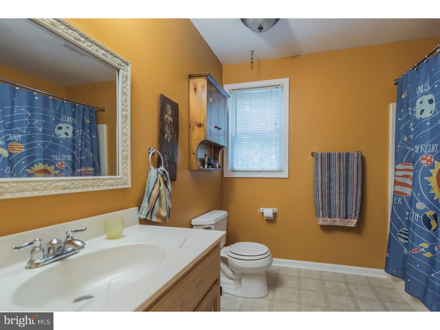 2140 Sterners Road Green Lane, PA 18054 - Photo 17 of 25 Bathroom