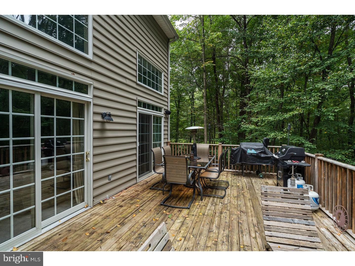 2140 Sterners Road Green Lane, PA 18054 - Photo 23 of 25 Deck