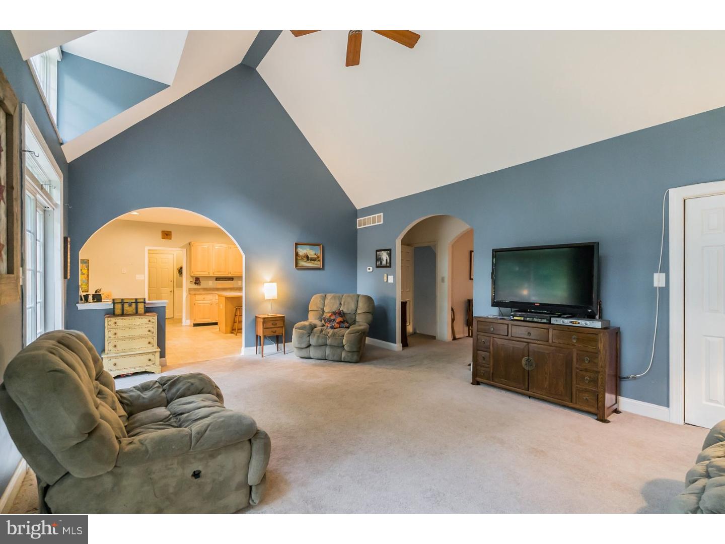 2140 Sterners Road Green Lane, PA 18054 - Photo 8 of 25 Family Room