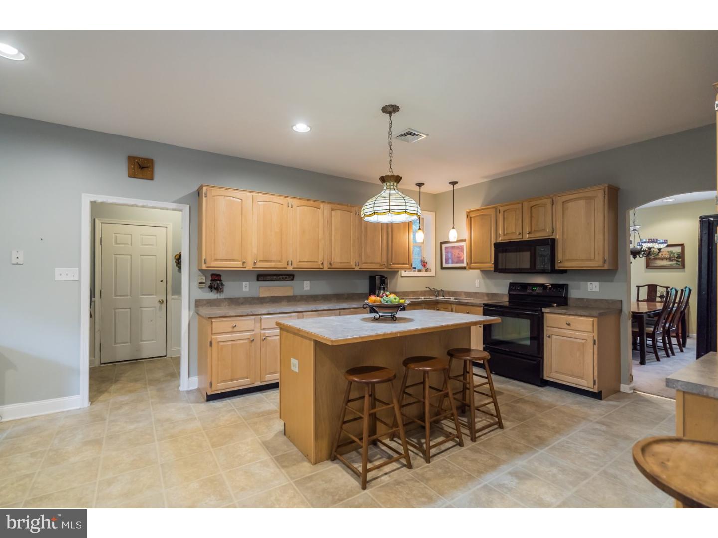 2140 Sterners Road Green Lane, PA 18054 - Photo 10 of 25 Kitchen