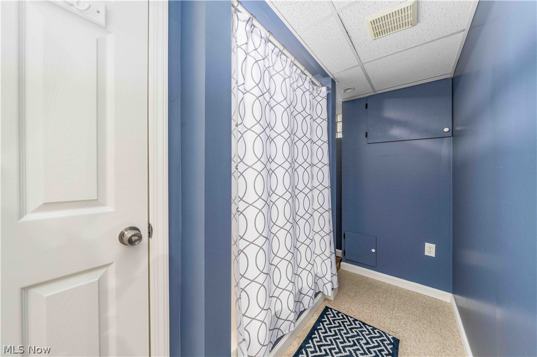 15517 Greenway Road Cleveland, OH 44111 - Photo 26 of 41 Gallery Image 26
