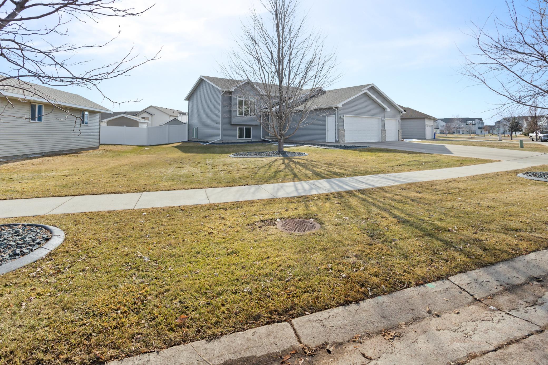 4512 44th Street South Fargo, ND 58104 - Photo 39 of 46