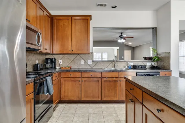 $389,999 | 7004 Cotton Seed Drive, McKinney, TX 75070