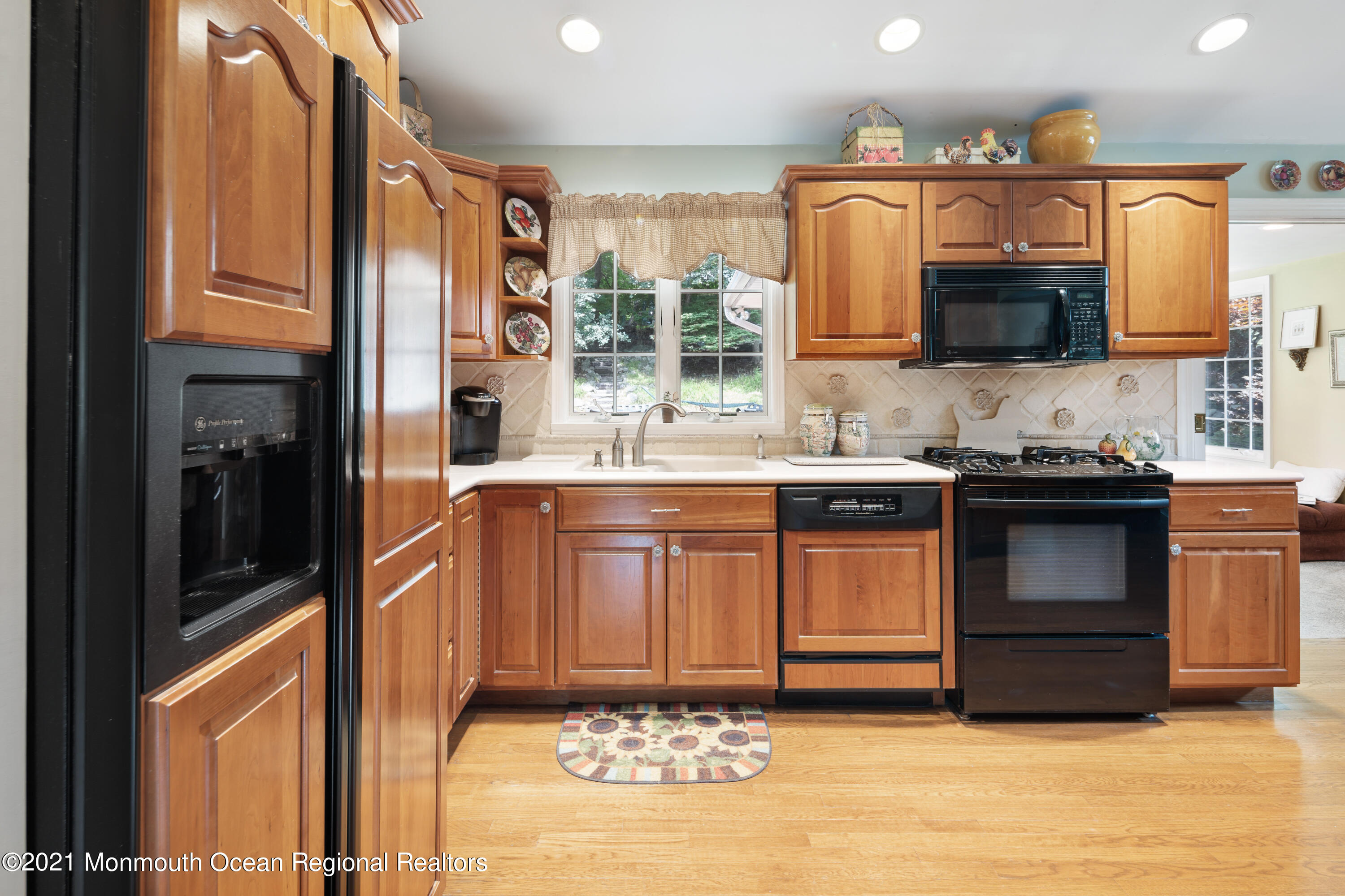 37 Harreton Road Allendale, NJ 07401 - Photo 12 of 42 008.jpg