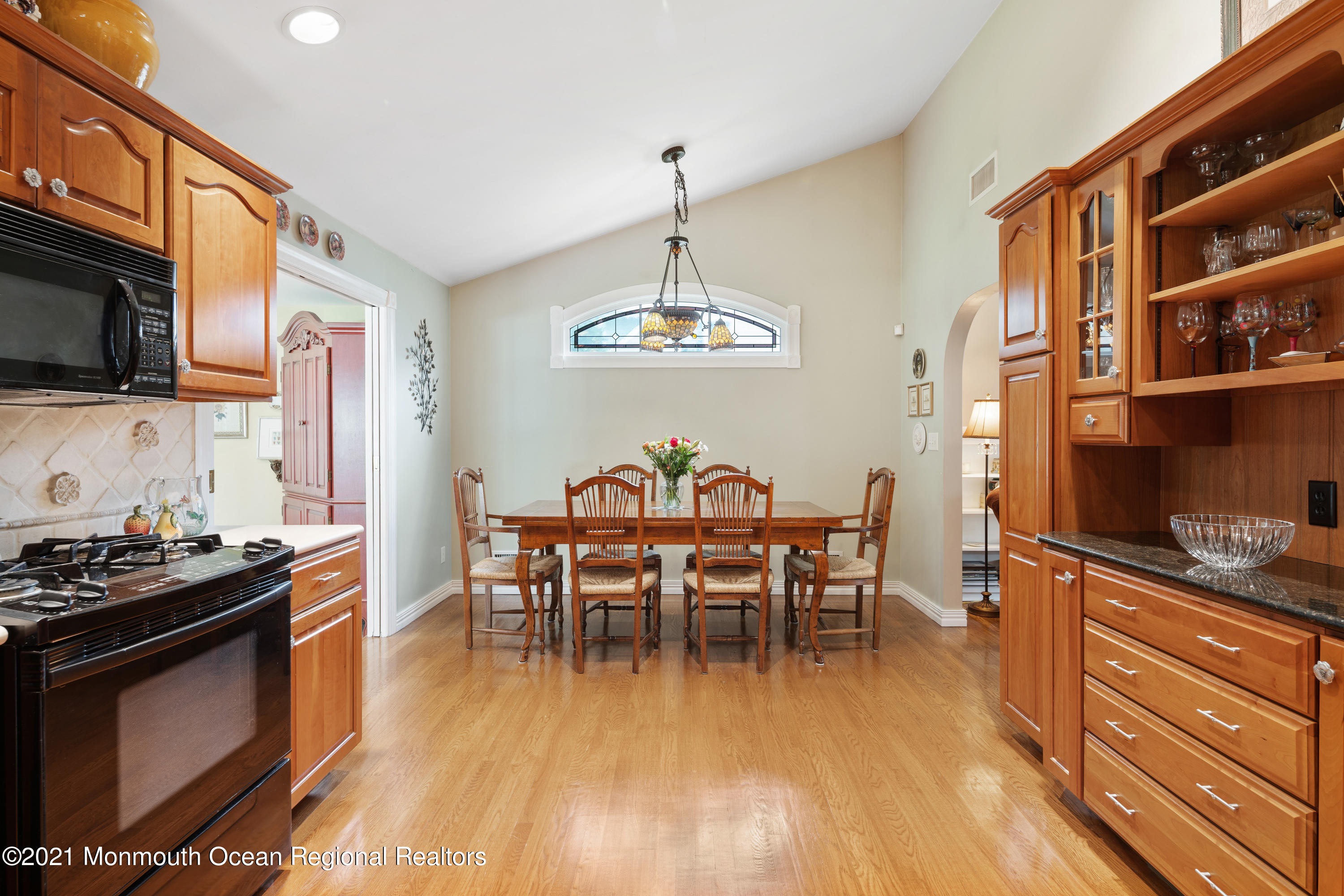 37 Harreton Road Allendale, NJ 07401 - Photo 13 of 42 007.jpg