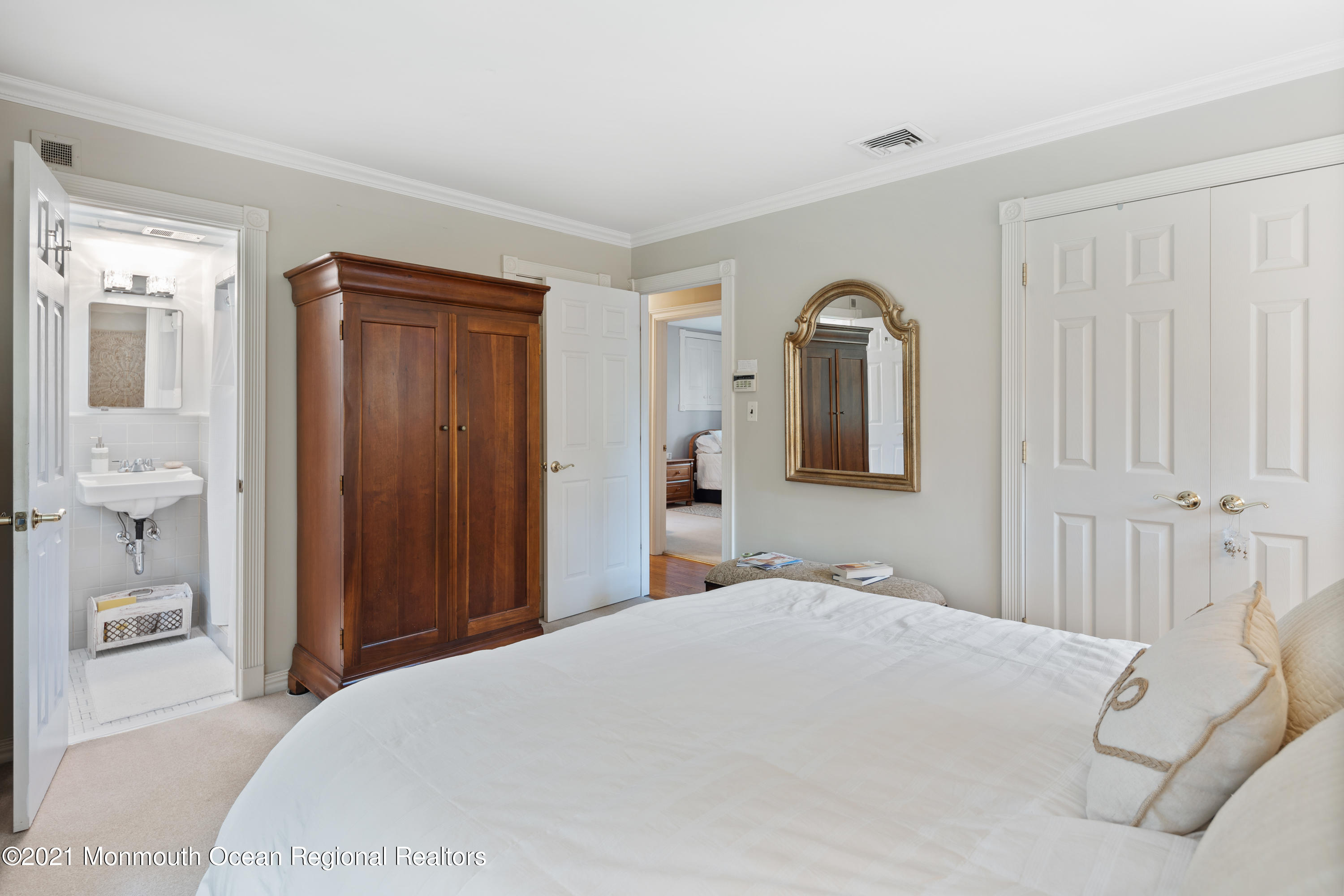 37 Harreton Road Allendale, NJ 07401 - Photo 19 of 42 020.jpg