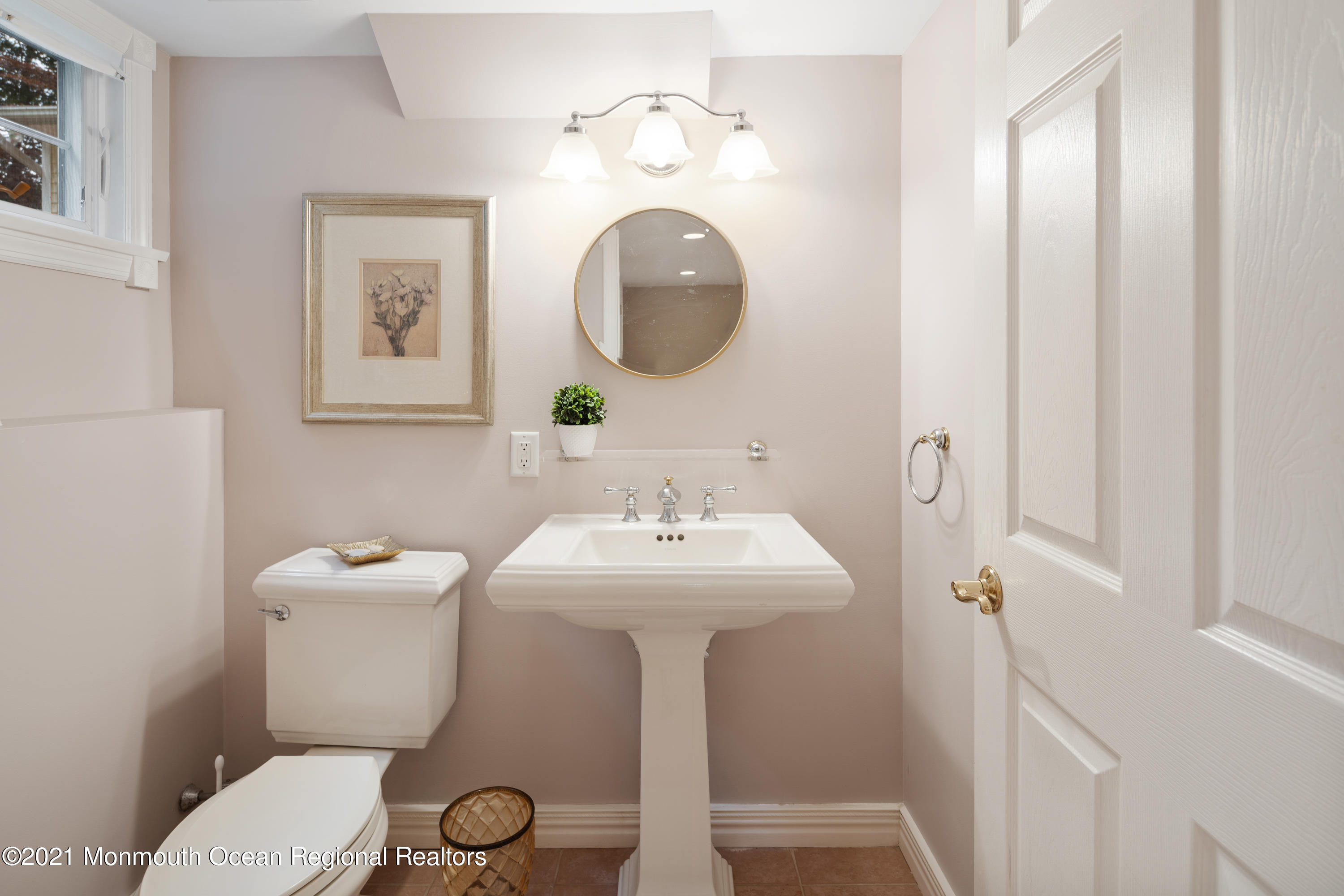 37 Harreton Road Allendale, NJ 07401 - Photo 29 of 42 026.jpg
