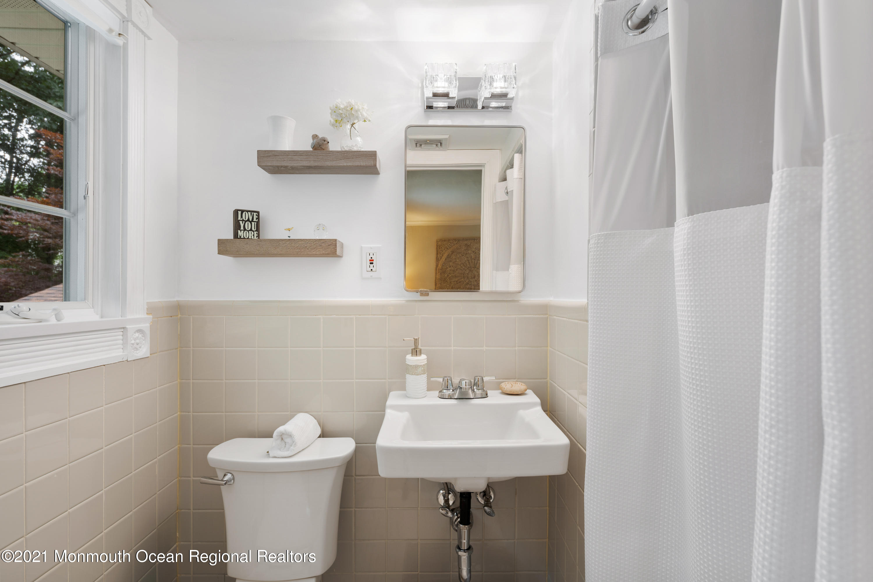 37 Harreton Road Allendale, NJ 07401 - Photo 30 of 42 021.jpg