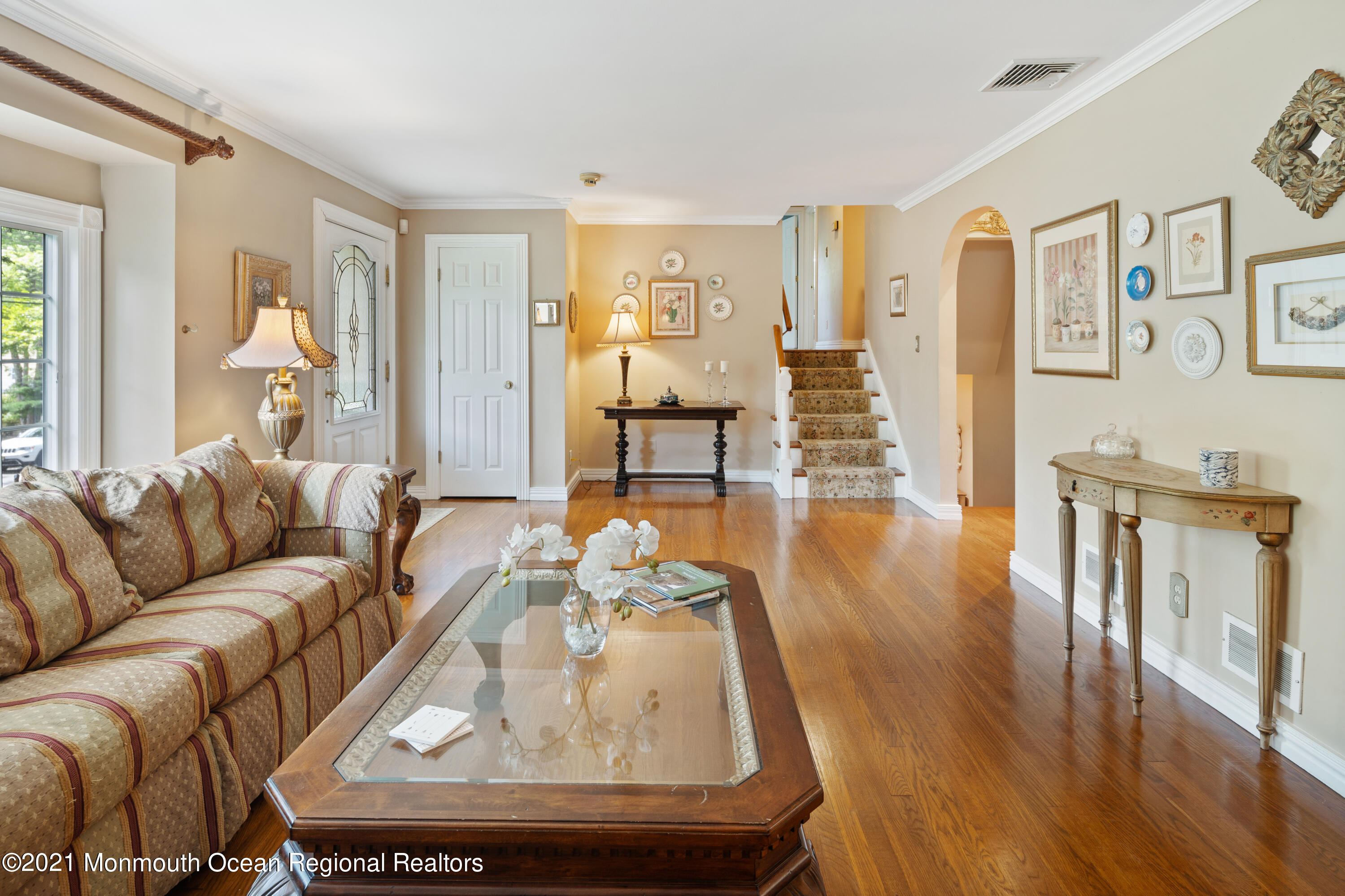 37 Harreton Road Allendale, NJ 07401 - Photo 8 of 42 005.jpg