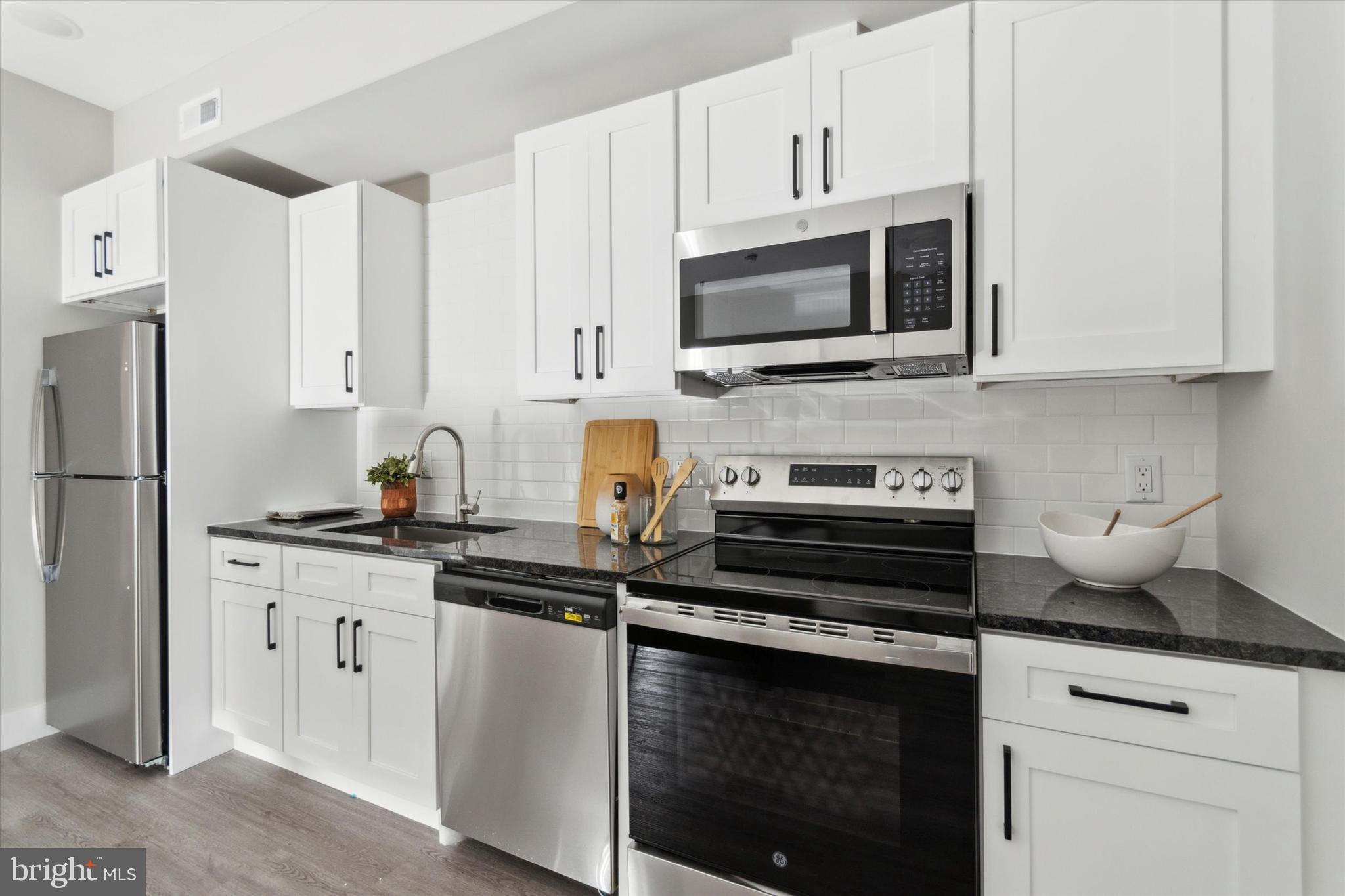 1706 North 22nd Street, Unit 2 Philadelphia, PA 19121 - Photo 9 of 11