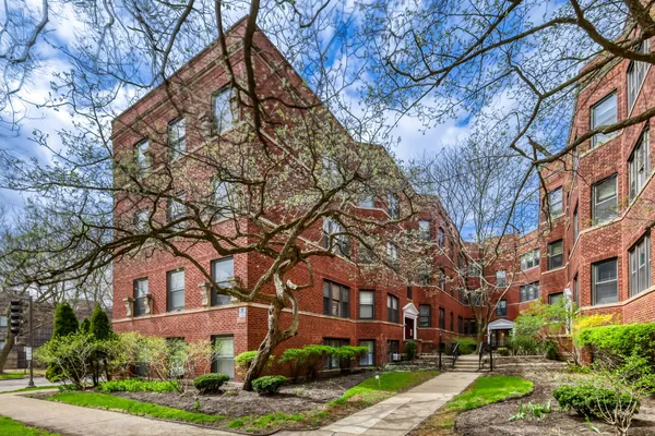 $250,000 | 520 Sheridan Road, Unit 3A, Evanston, IL 60202