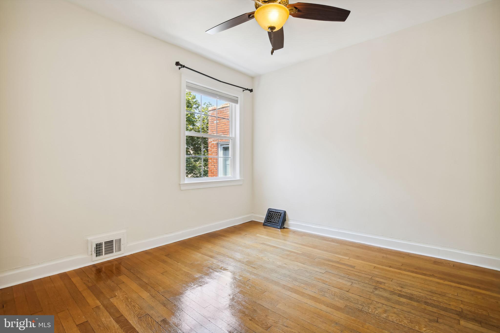 1770 Hobart Street Northwest Washington, DC 20009 - Photo 29 of 44 BR #2, with sunny south-facing window