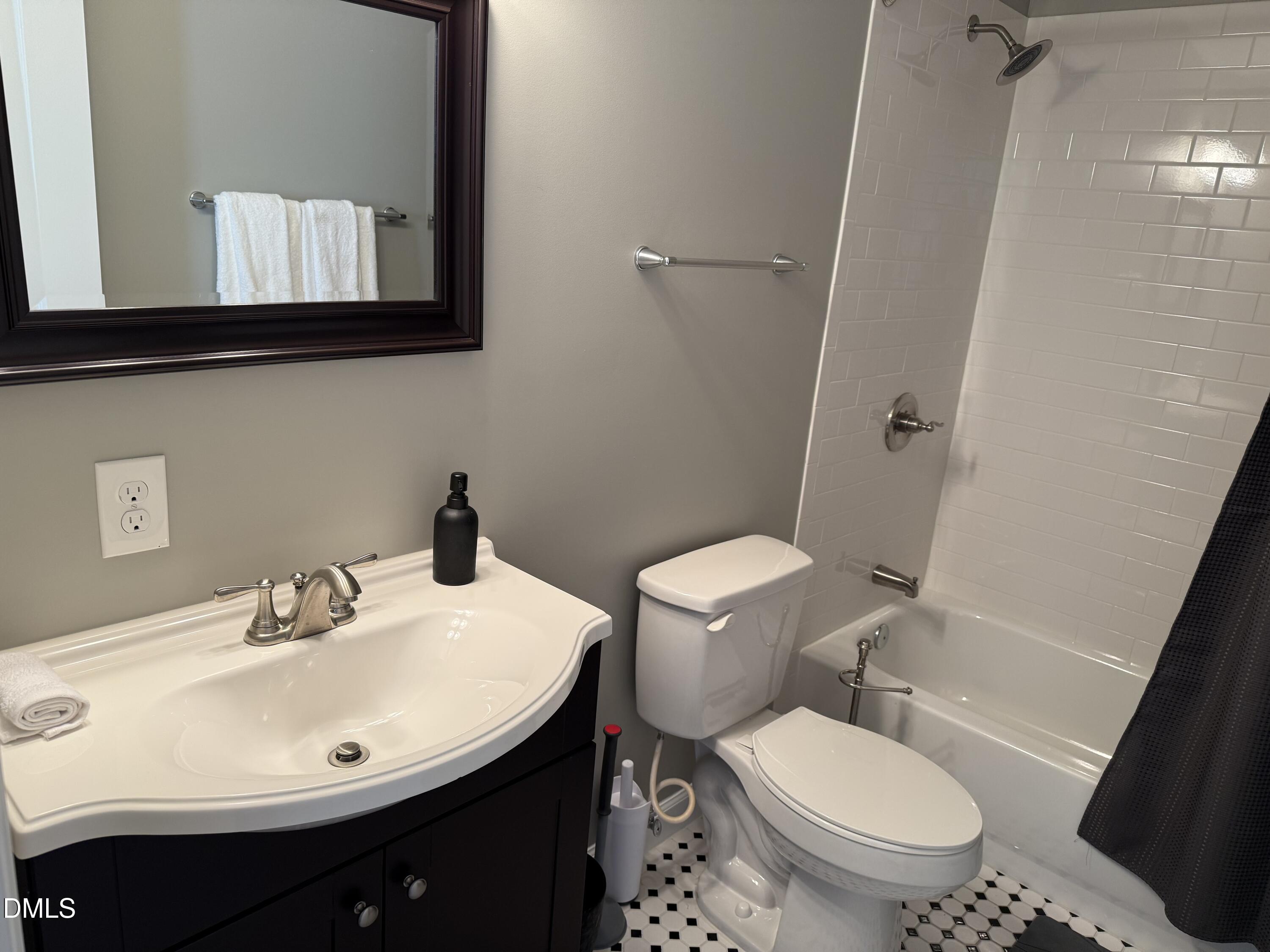 545 East Lenoir Street Raleigh, NC 27601 - Photo 13 of 28 bathroom 1