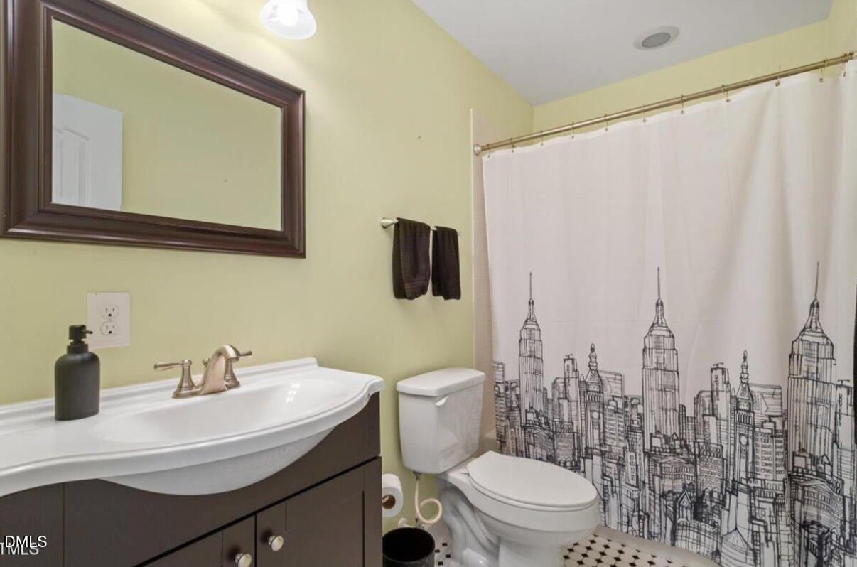 545 East Lenoir Street Raleigh, NC 27601 - Photo 6 of 28 bathroom 2