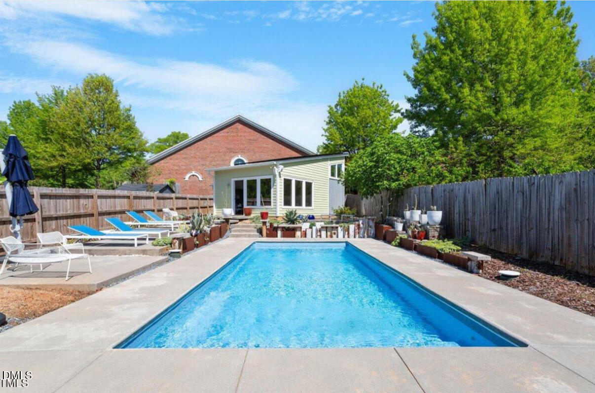 545 East Lenoir Street Raleigh, NC 27601 - Photo 7 of 28 pool