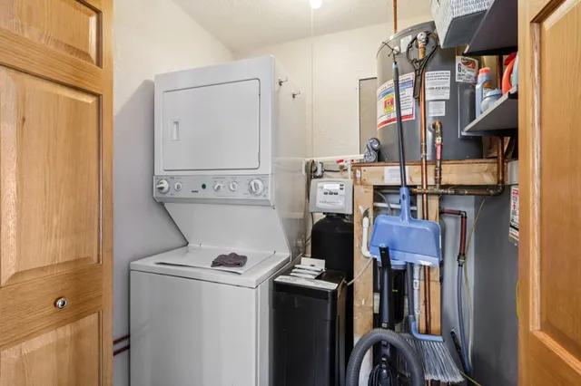 $319,900 | N3704 County Road K, Jefferson, WI 53549