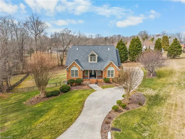 $749,900 | 7356 Belmont Drive, Trinity, NC 27370