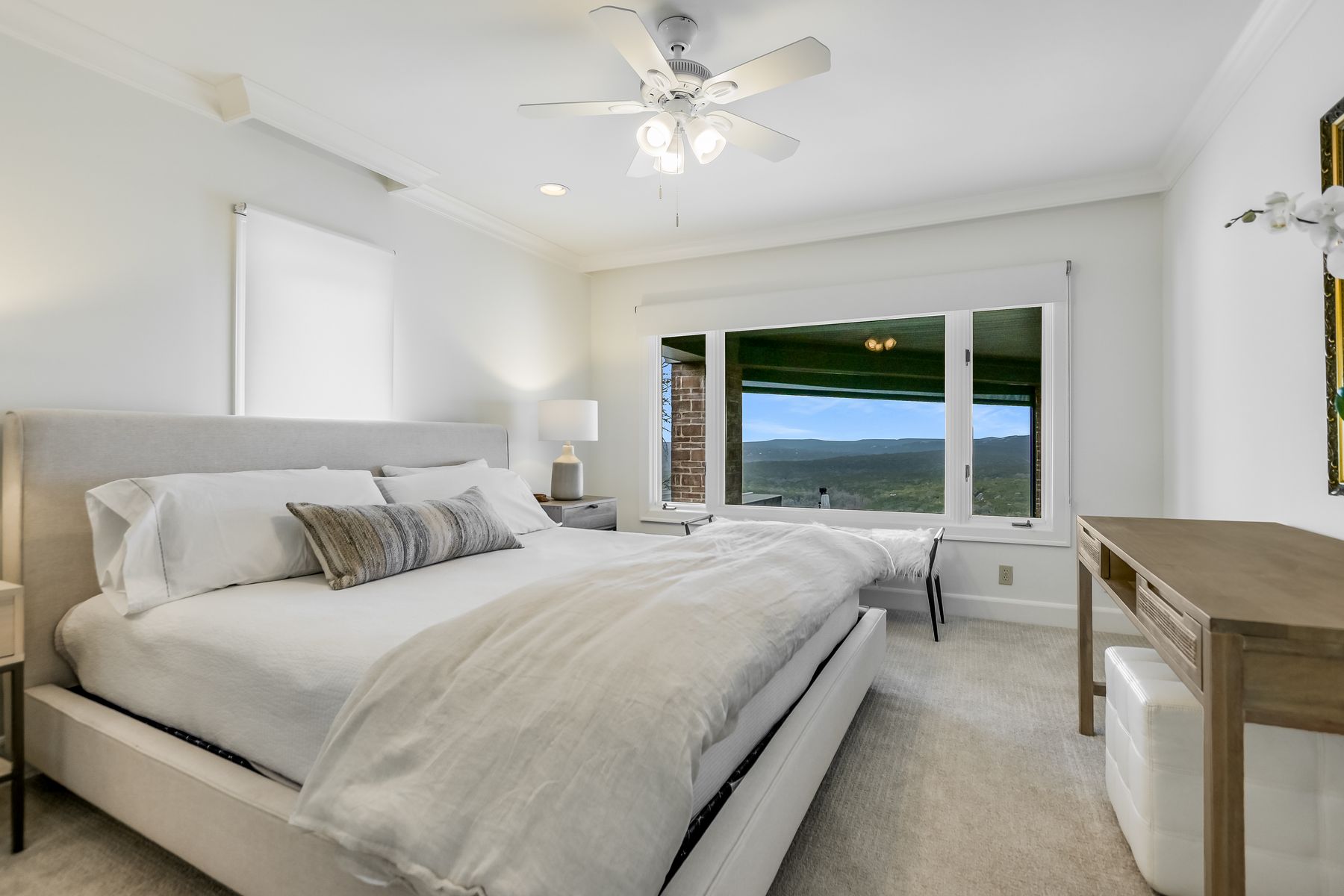 78 Pascal Lane Austin, TX 78746 - Photo 14 of 20 Second floor guest bedroom.