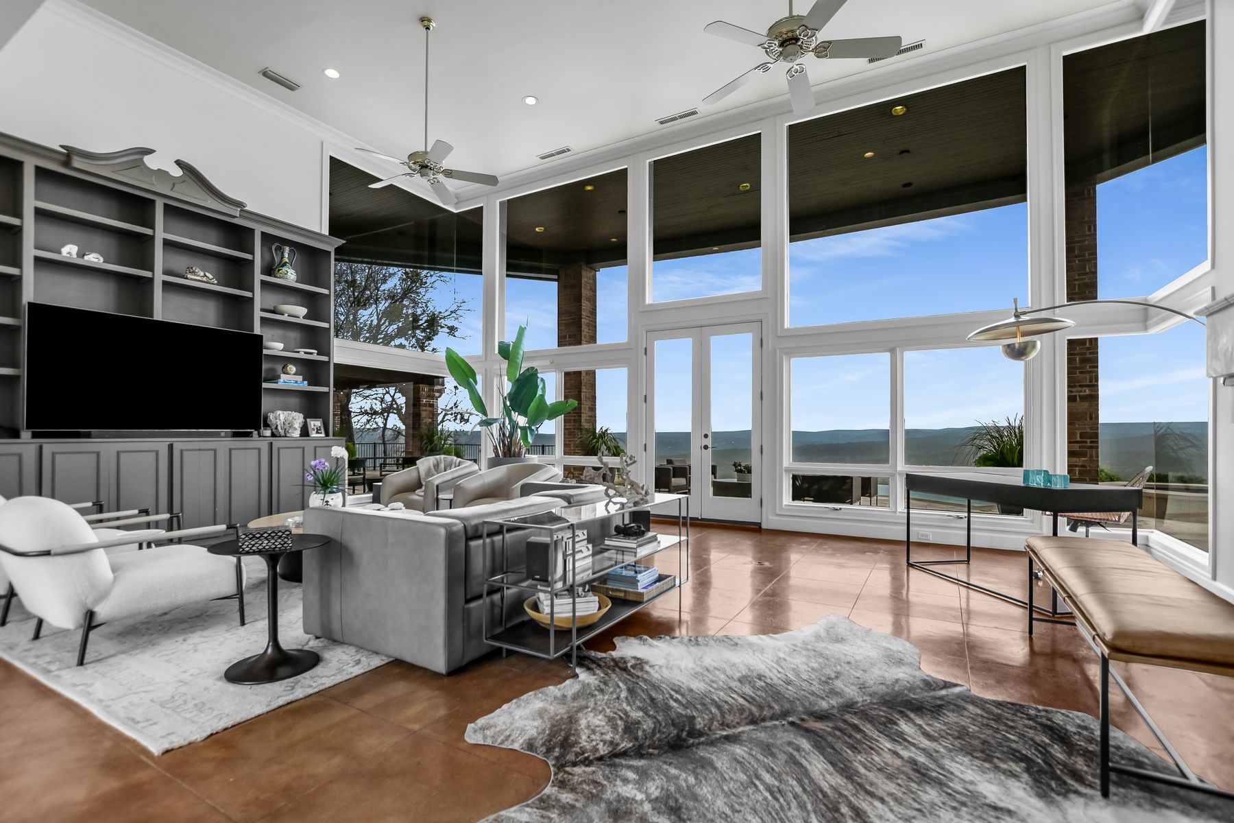 78 Pascal Lane Austin, TX 78746 - Photo 5 of 20