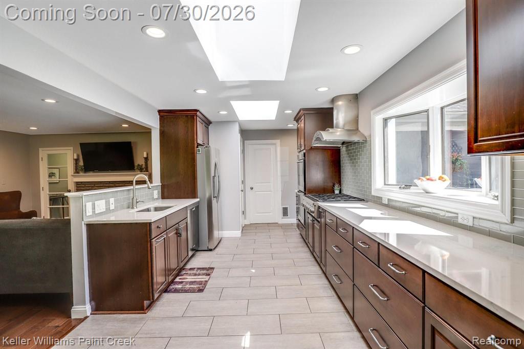 340 Whims Lane Rochester, MI 48306 - Photo 11 of 55