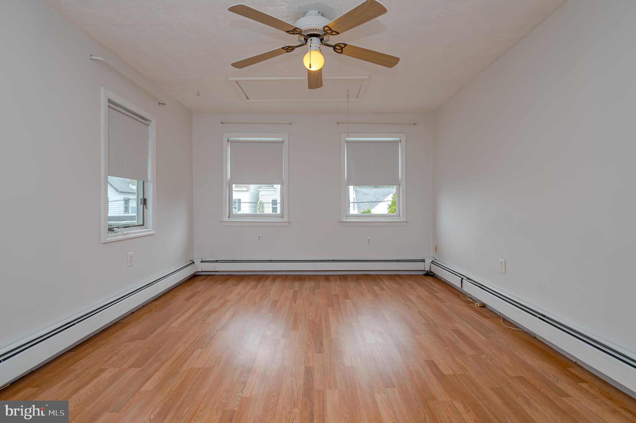 265 Lafayette Avenue Hamilton, NJ 08610 - Photo 15 of 21 Primary Bedroom