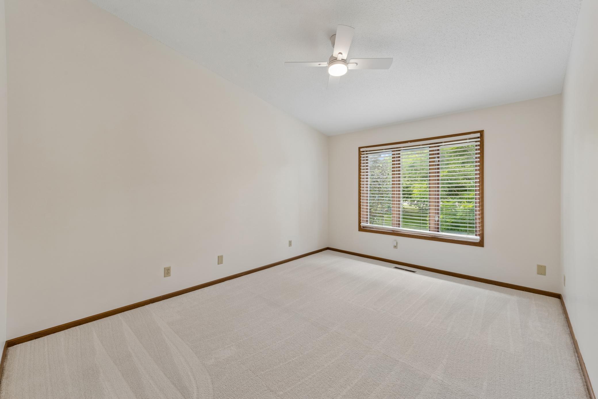 9526 Woodbridge Road Bloomington, MN 55438 - Photo 20 of 45 Gallery Image 20