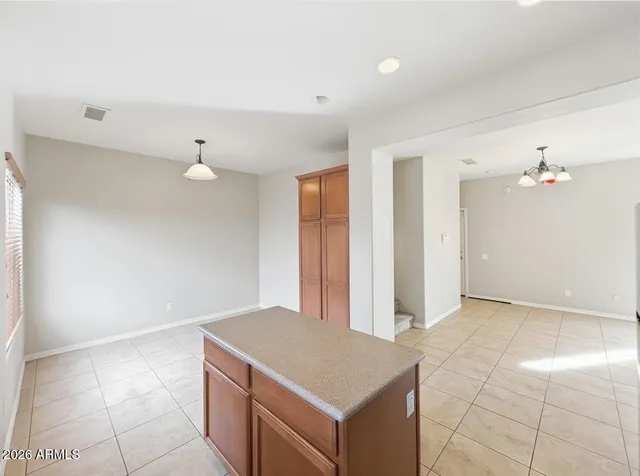 $1,925 | 16051 North 19th Drive, Phoenix, AZ 85023