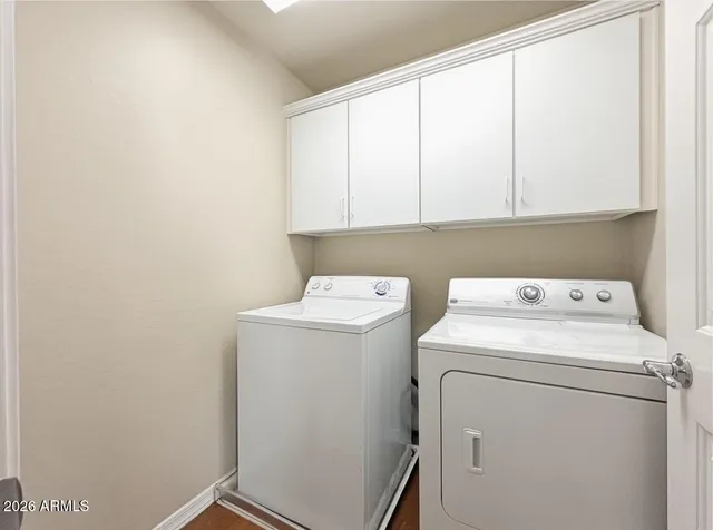 $1,925 | 16051 North 19th Drive, Phoenix, AZ 85023