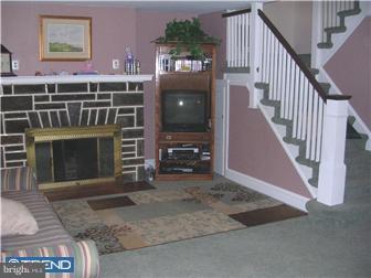 126 Copley Road Upper Darby, PA 19082 - Photo 3 of 12