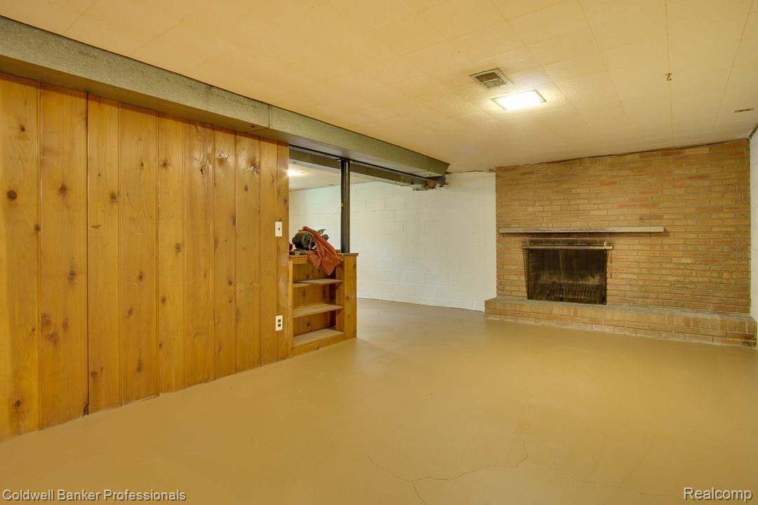 1439 Gracedale Drive Rochester, MI 48309 - Photo 24 of 32 1439-Gracedale-024.jpg