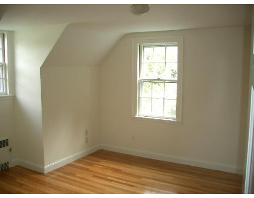 10 Shipman Road Andover, MA 01810 - Photo 4 of 6 Gallery Image 4