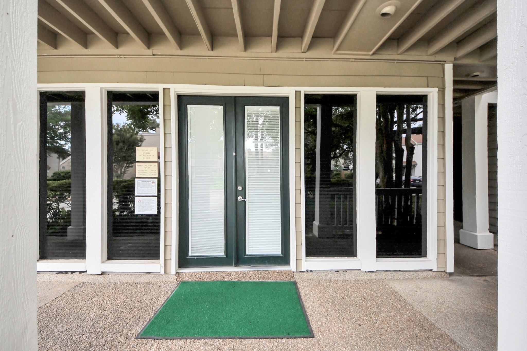2100 Tanglewilde Street, Unit 312 Houston, TX 77063 - Photo 9 of 11 a view of a entryway of the house