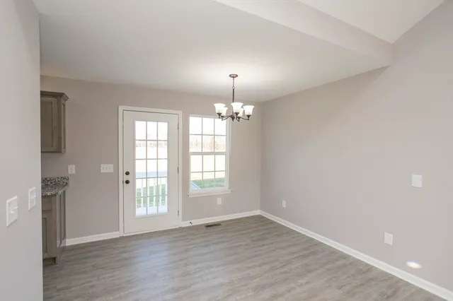 $1,800 | 123 Vanatta Road, Portland, TN 37148